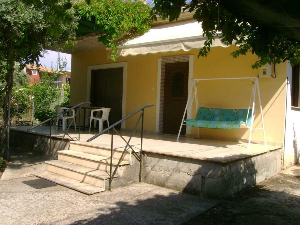 Lefkas House With Garden Villa Tsoukaládhes Dış mekan fotoğraf